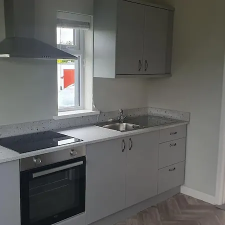 3 Bed House *